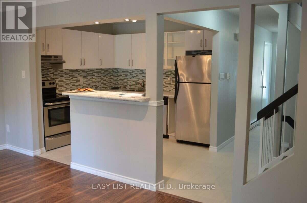 A - 6530 Glen Erin Drive, Mississauga, Ontario  L5N 3S3 - Photo 2 - W13684840