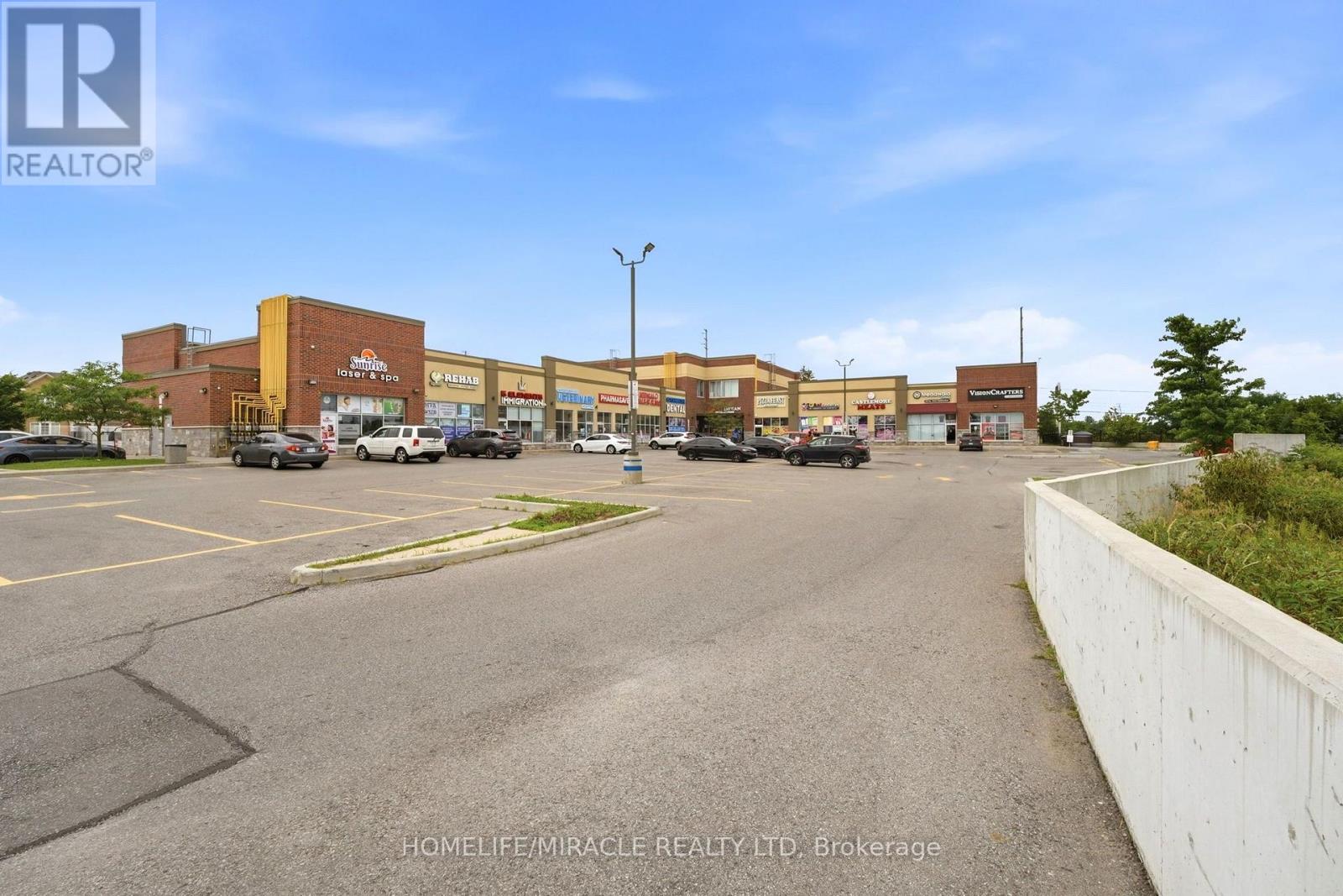 205 - 275 Gardenbrooke Trail, Brampton, Ontario  L6P 3L1 - Photo 5 - W13684862
