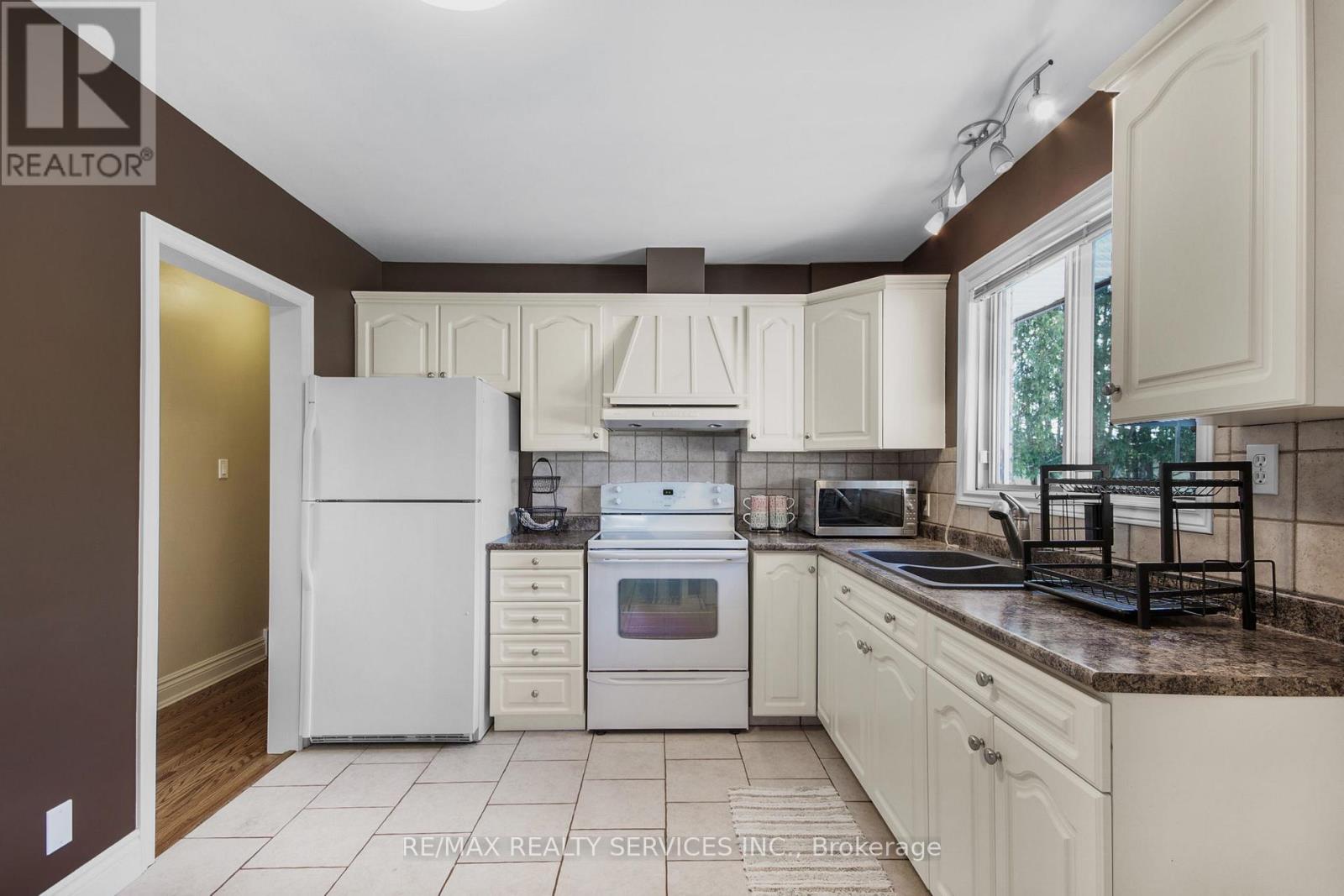 185 Burlington Street, London South, Ontario  N5Z 3V9 - Photo 8 - X13684674