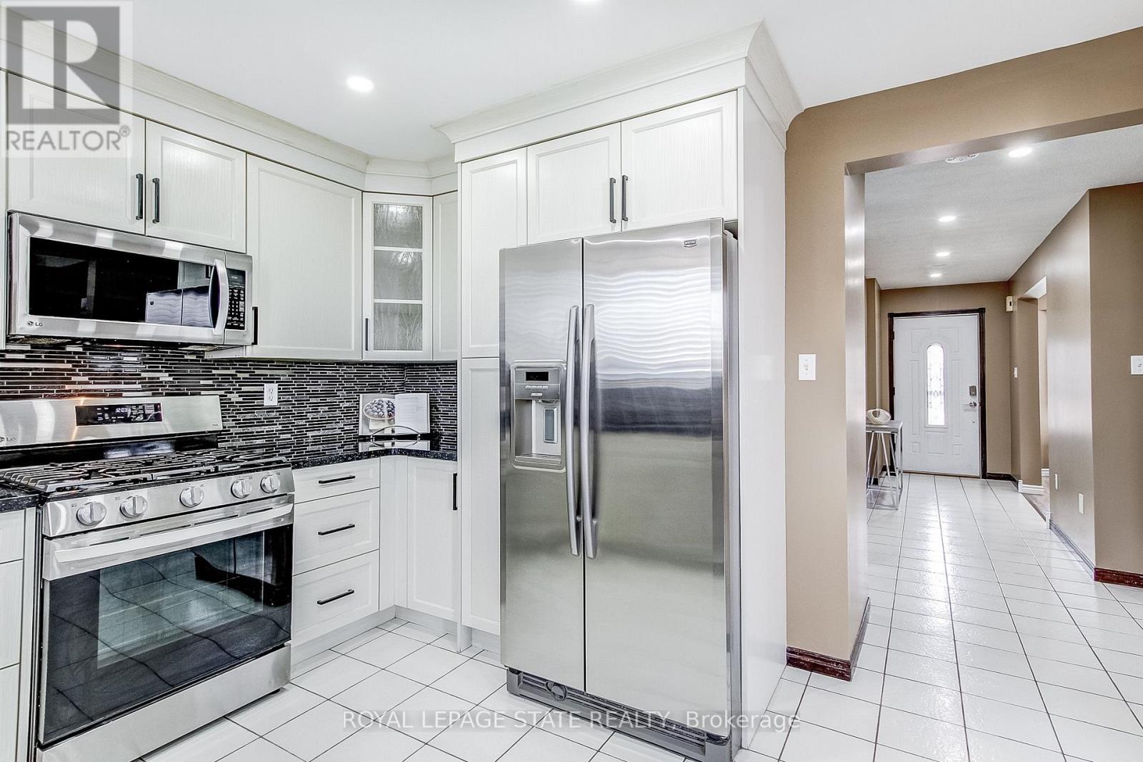357 Acadia Drive, Hamilton, Ontario  L8W 3L7 - Photo 10 - X13684812