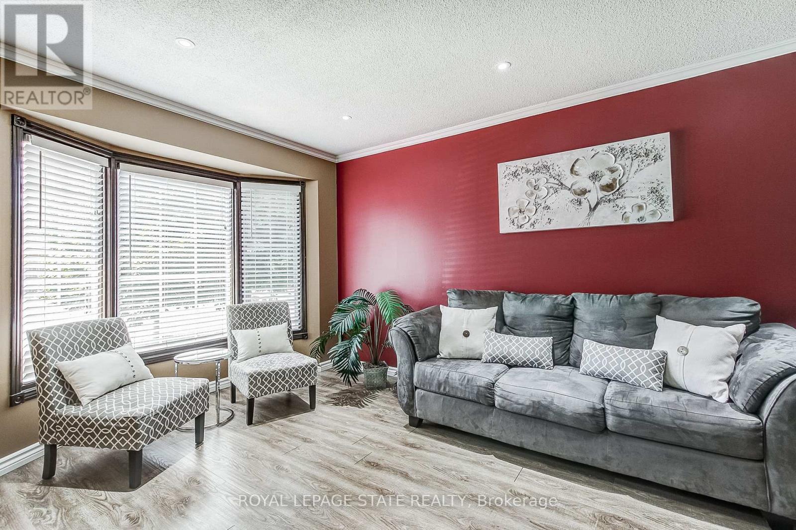 357 Acadia Drive, Hamilton, Ontario  L8W 3L7 - Photo 4 - X13684812
