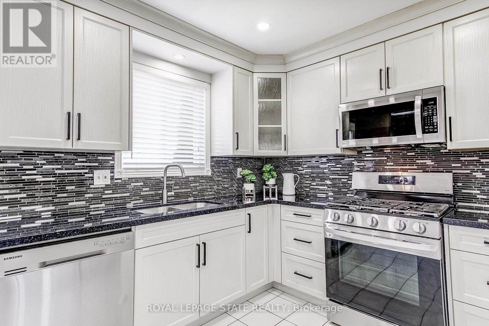 357 Acadia Drive, Hamilton, Ontario  L8W 3L7 - Photo 9 - X13684812