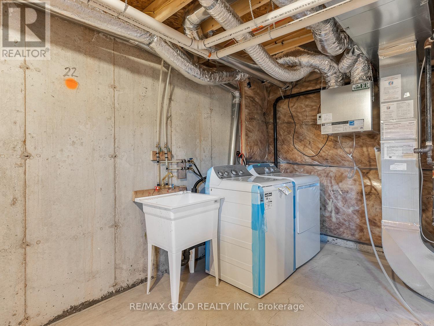 93 Pinot Crescent, Hamilton, Ontario  L8E 0J9 - Photo 39 - X13684846
