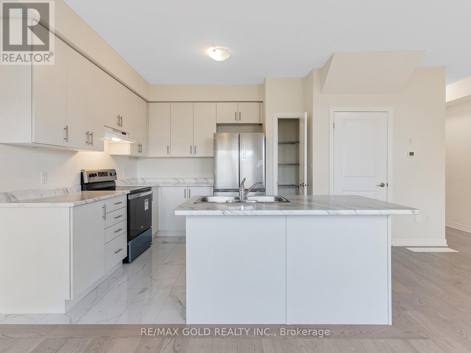 93 Pinot Crescent, Hamilton, Ontario  L8E 0J9 - Photo 9 - X13684846