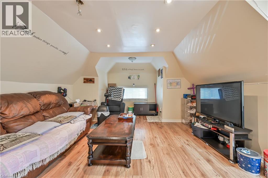 139 Balsam Avenue S, Hamilton, Ontario  L8M 3B6 - Photo 15 - 40785420