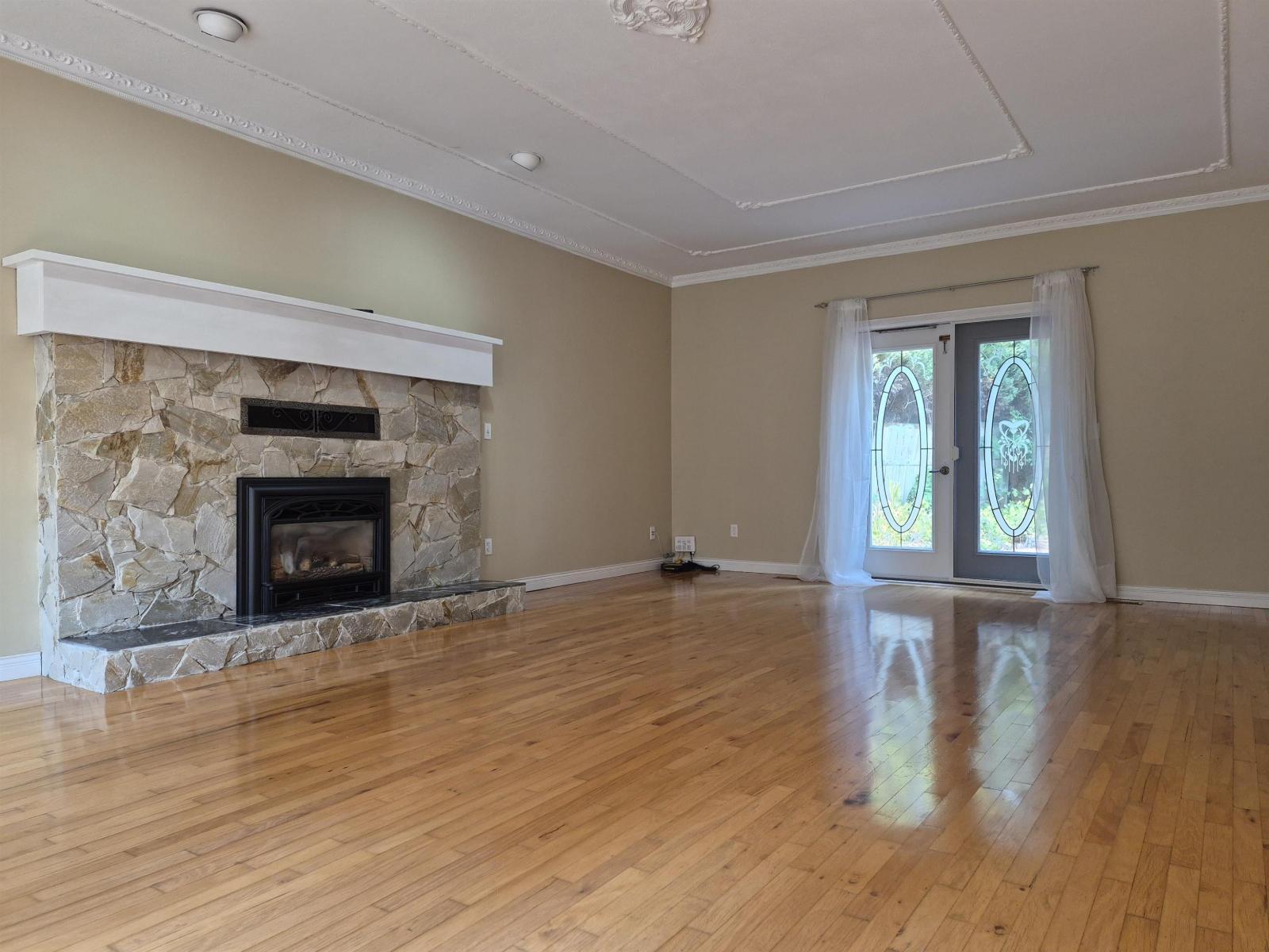 13521 19 Avenue, Surrey, British Columbia  V4A 6B3 - Photo 4 - R3155580