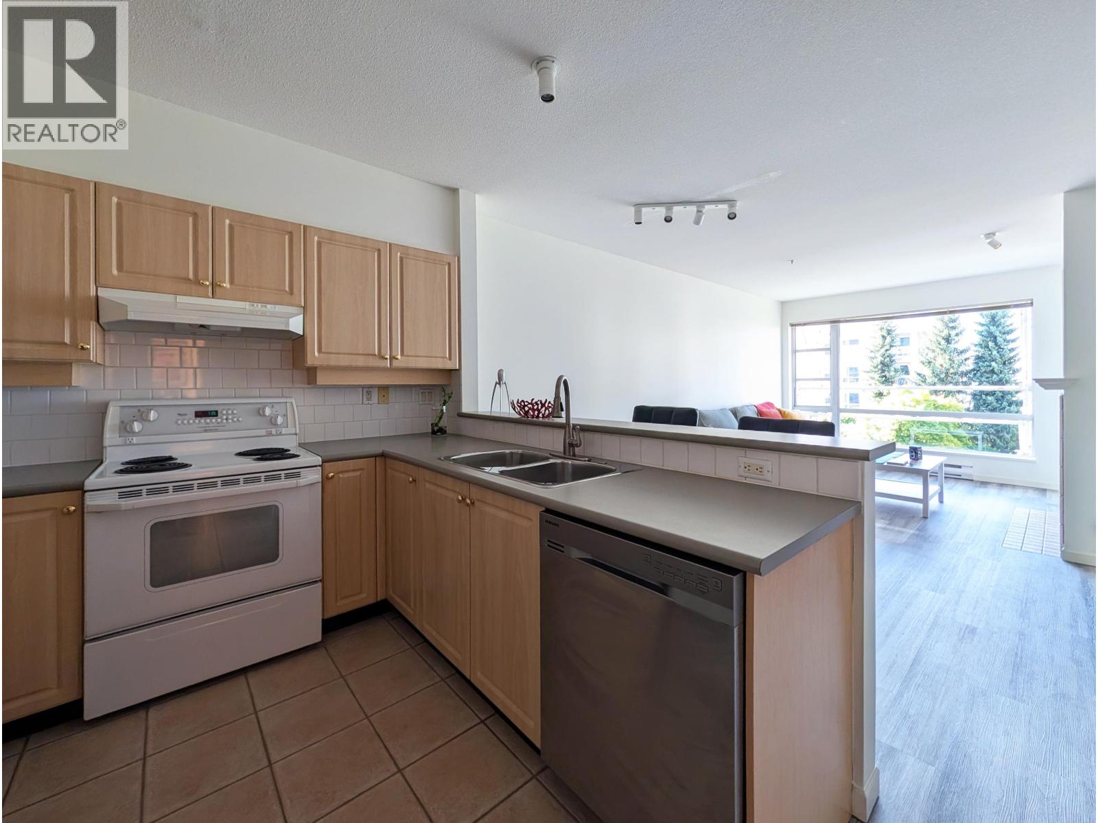 422 3629 Deercrest Drive, North Vancouver, British Columbia  V7G 2S9 - Photo 8 - R3141891