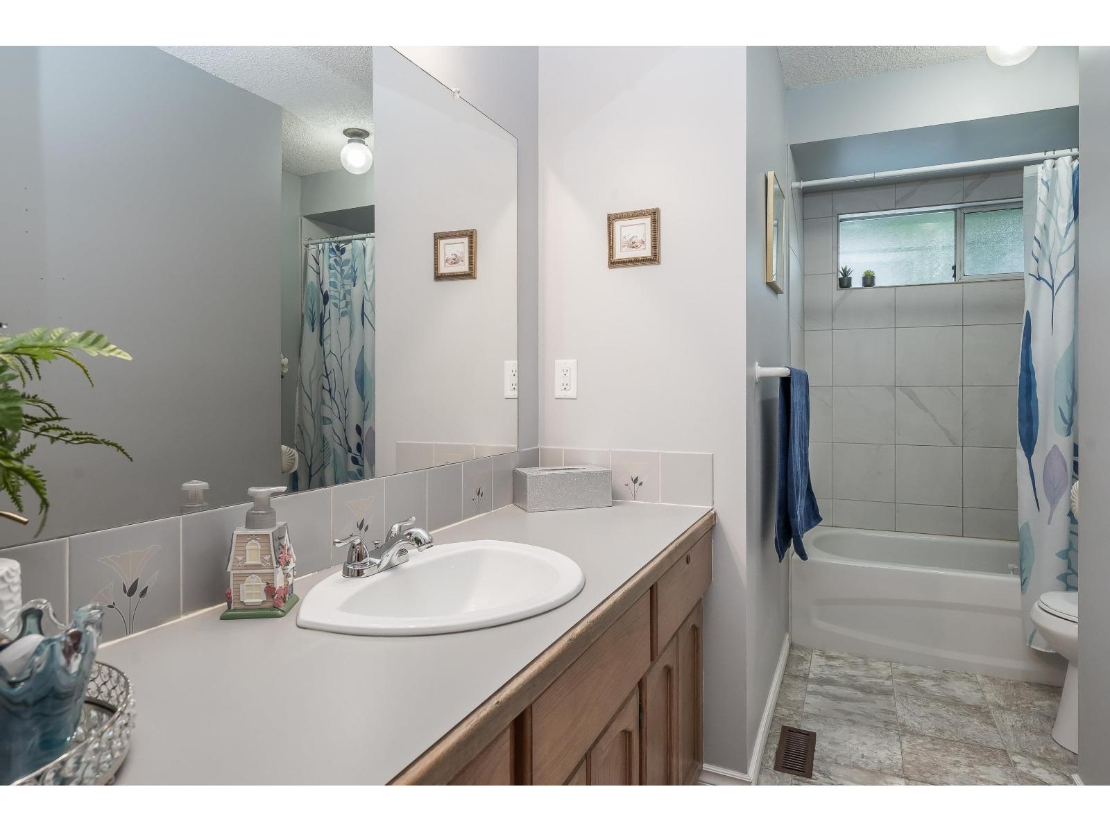 8062 138 Street, Surrey, British Columbia V3W 8P9 - Photo 18 - R3156437
