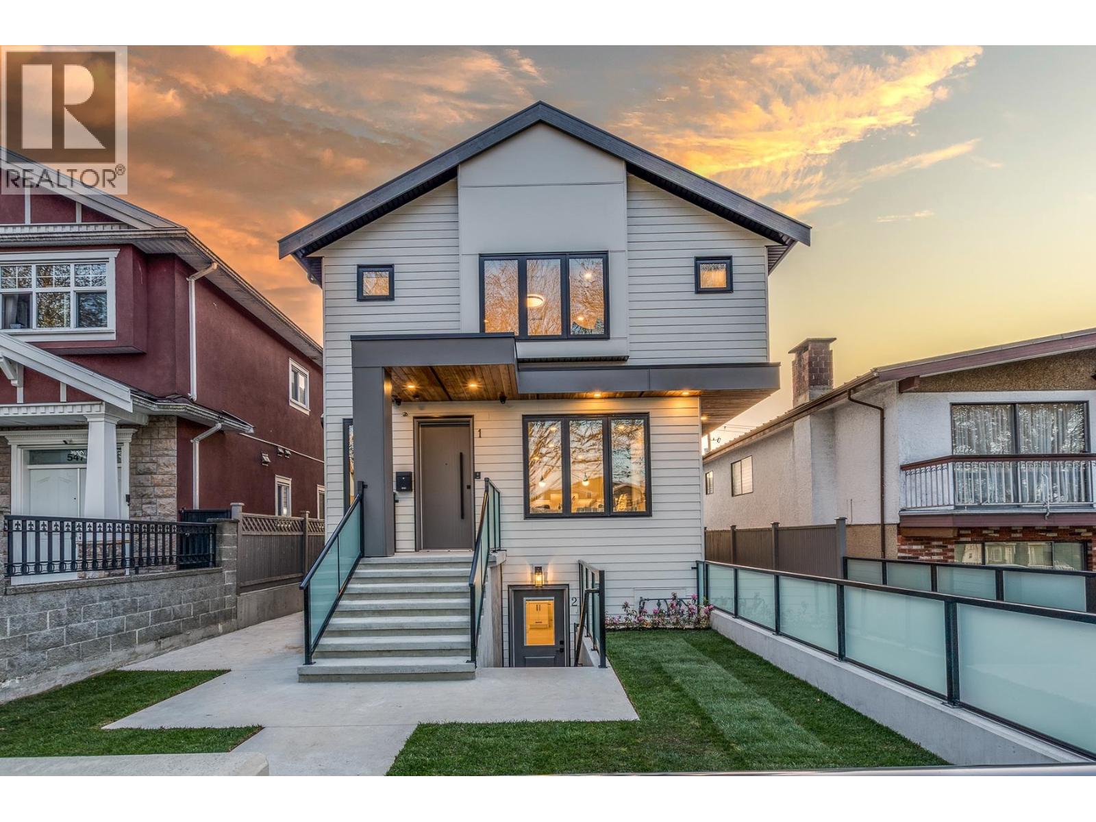1 5461 Rhodes Street, Vancouver, British Columbia  V5R 3P1 - Photo 1 - R3156414