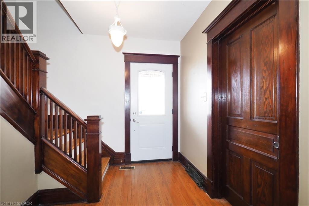 33 Main Street E, Drayton, Ontario  N0G 1P0 - Photo 8 - 40844417