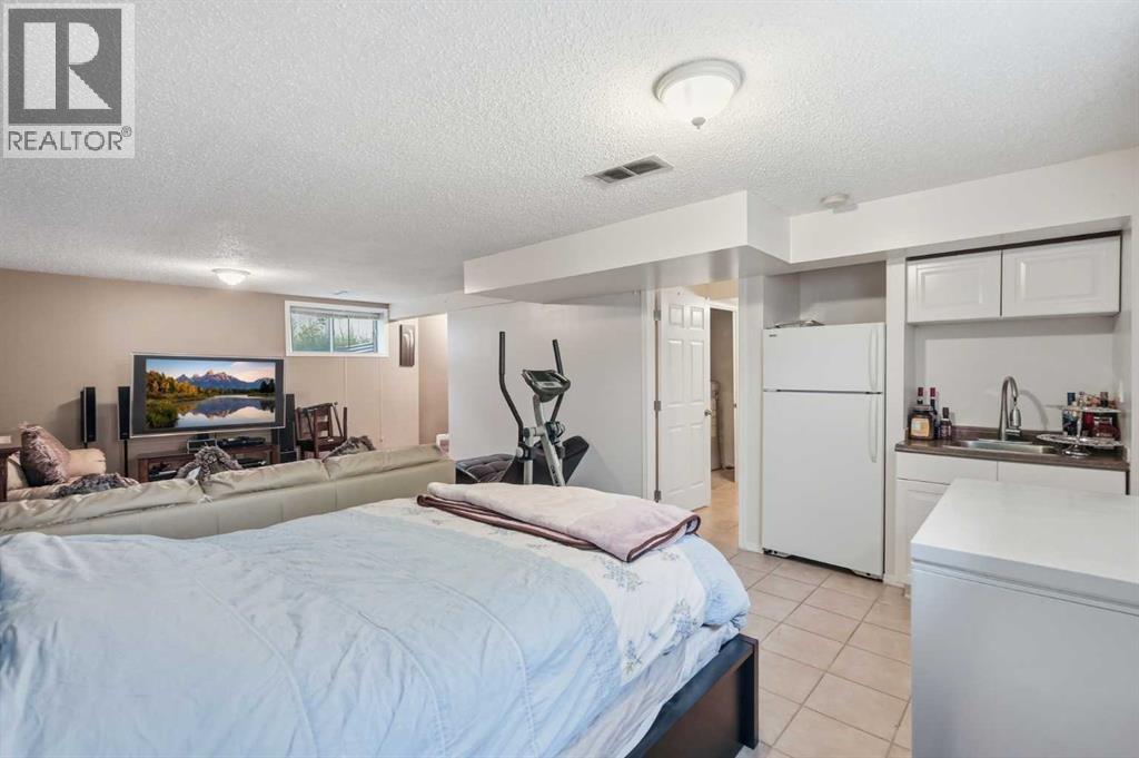 52 Douglas Glen Crescent SE, Calgary, Alberta  T2Z 3M6 - Photo 24 - A2337427