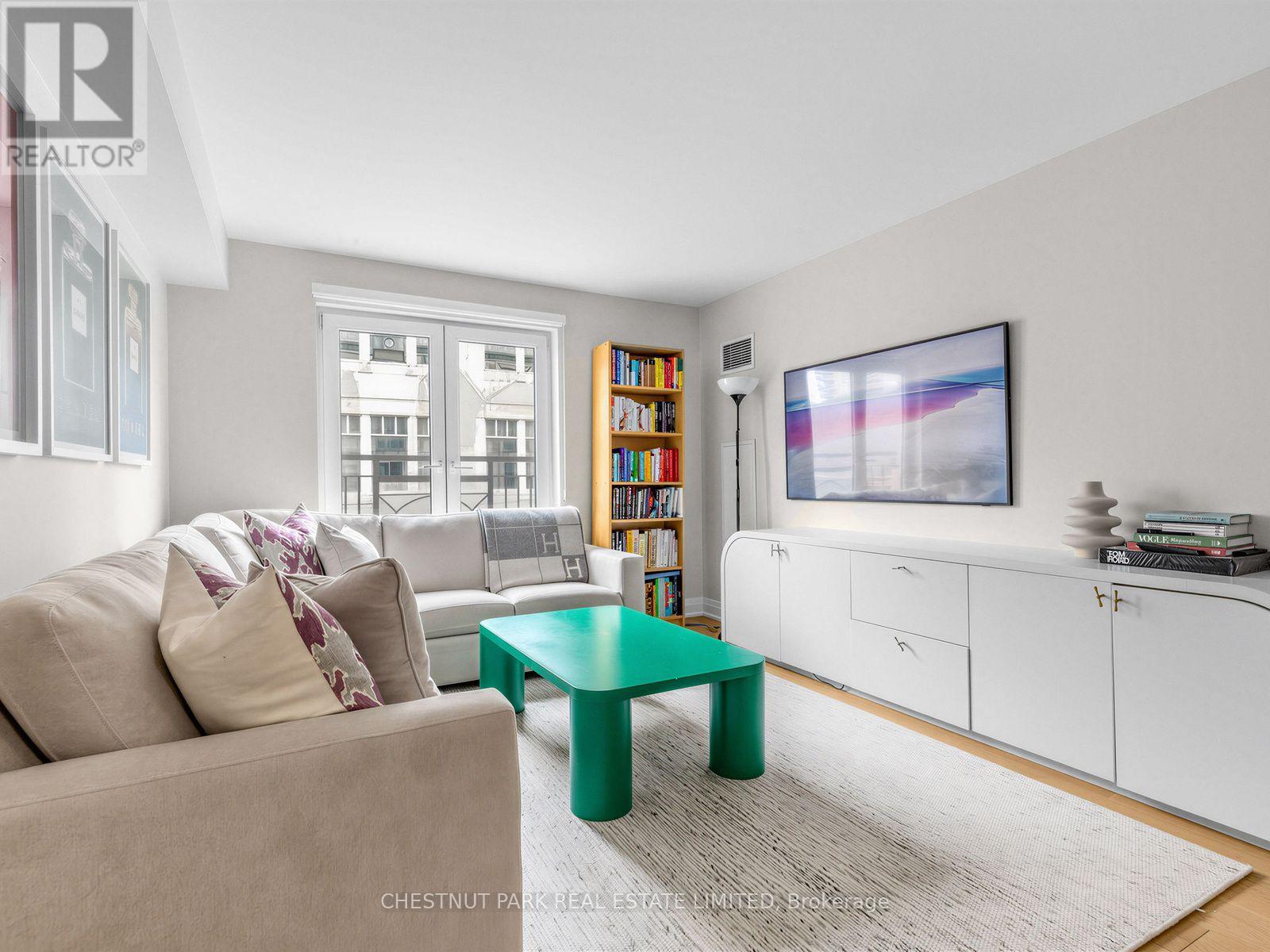 505 - 1 Balmoral Avenue, Toronto, Ontario  M4V 3B9 - Photo 2 - C13670184