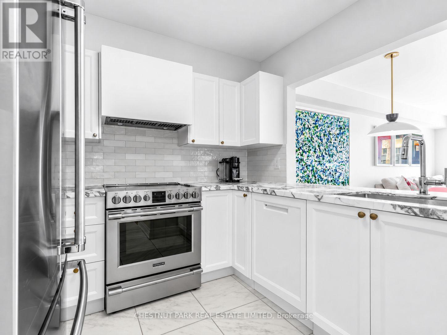 505 - 1 Balmoral Avenue, Toronto, Ontario  M4V 3B9 - Photo 11 - C13670184