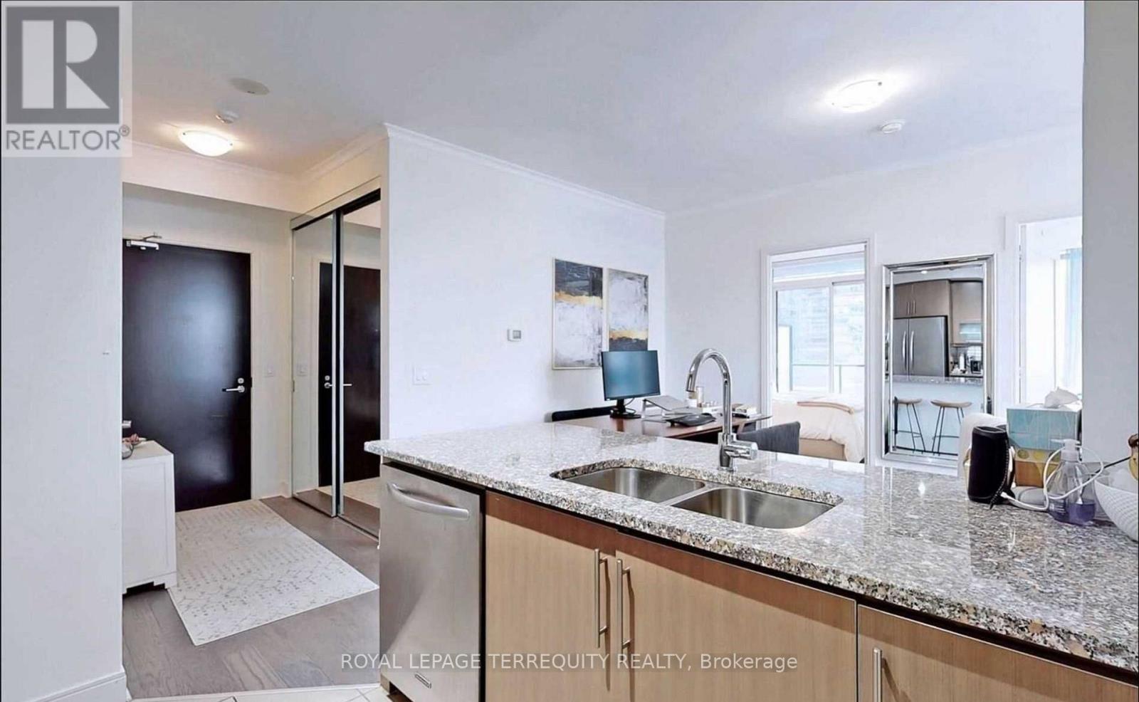 1502 - 825 Church Street, Toronto, Ontario  M4W 3Z4 - Photo 8 - C13670234