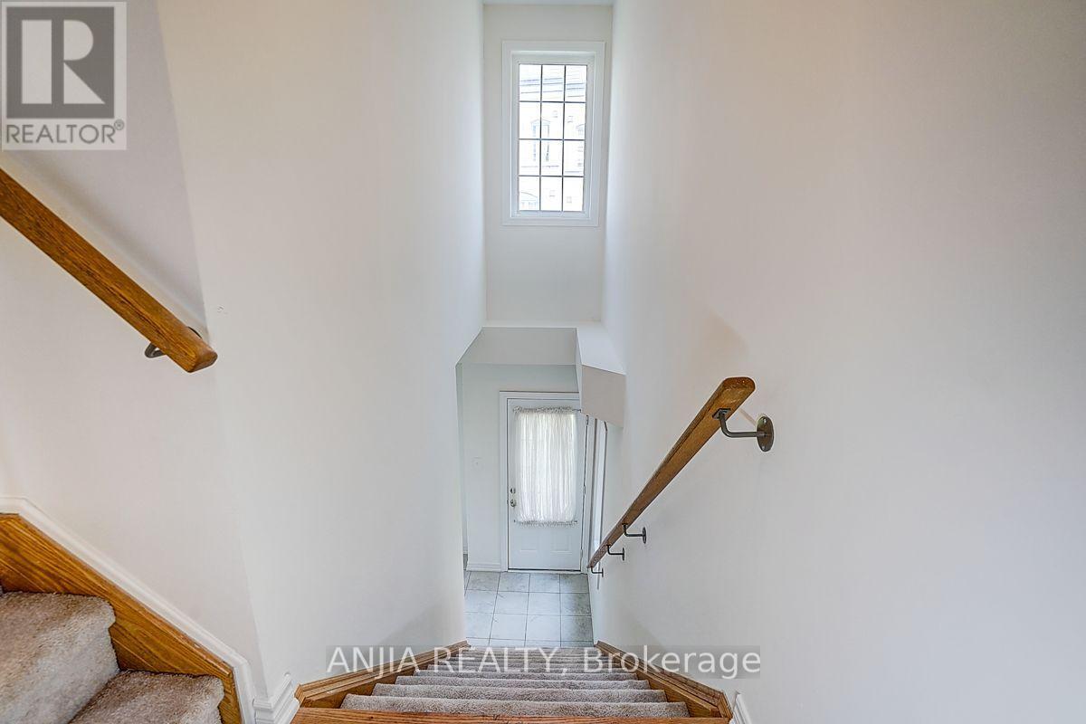 2641 Eaglesham Path, Oshawa, Ontario  L1L 0M7 - Photo 5 - E13670260