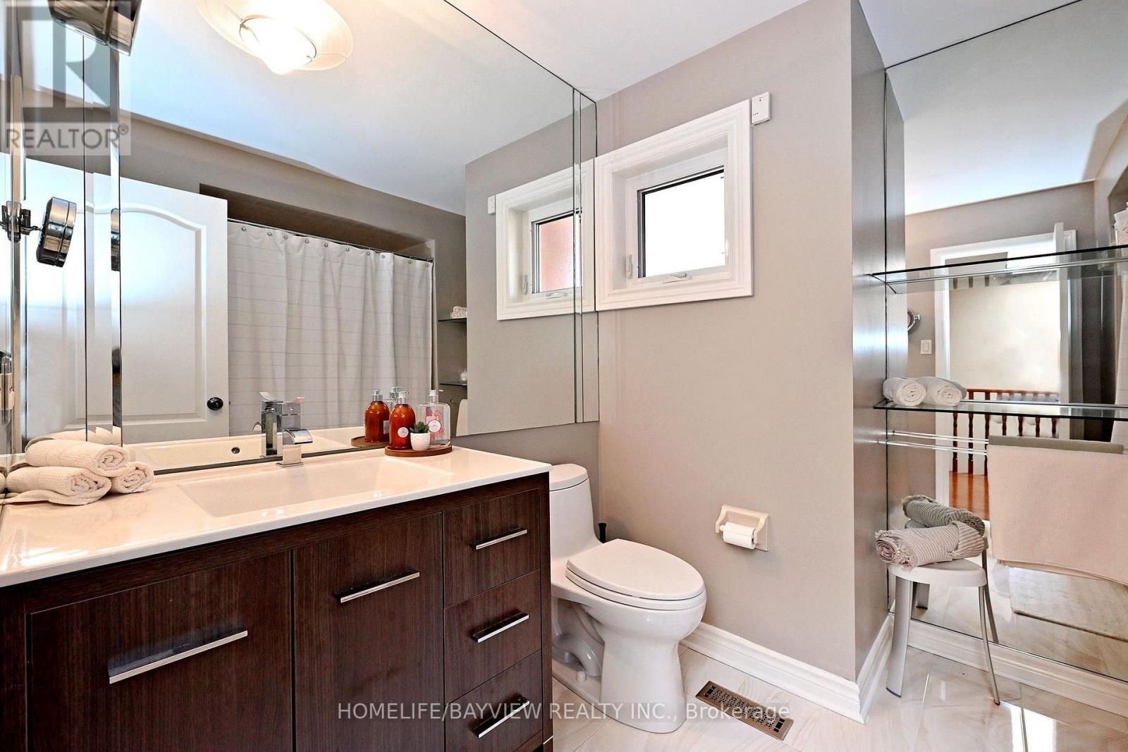 58 Thornbrook Court, Vaughan, Ontario  L4J 7X4 - Photo 38 - N13670198