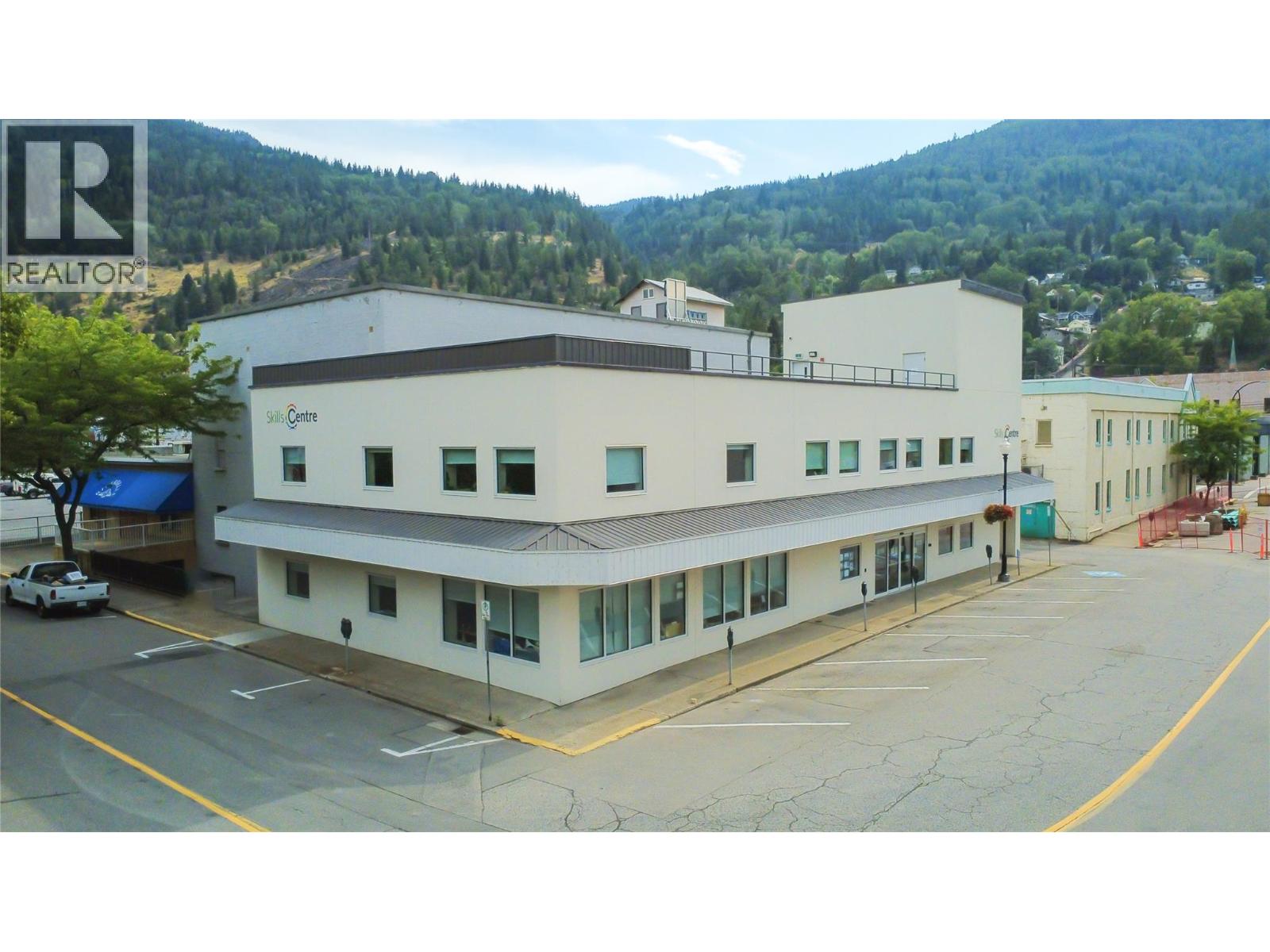 1060 Eldorado Street, Trail, British Columbia  V1R 3V7 - Photo 8 - 10397370