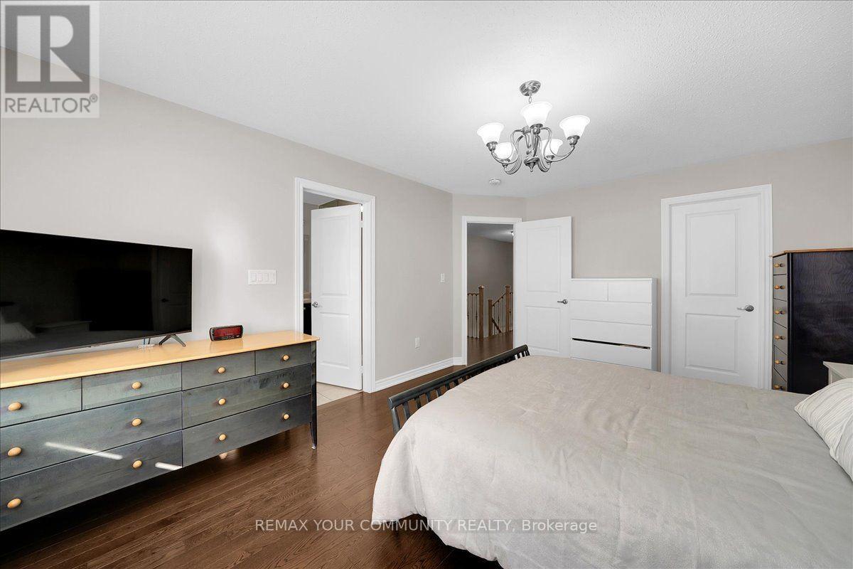 6 Cuddles Court, Caledon, Ontario  L7E 4K8 - Photo 19 - W13670270