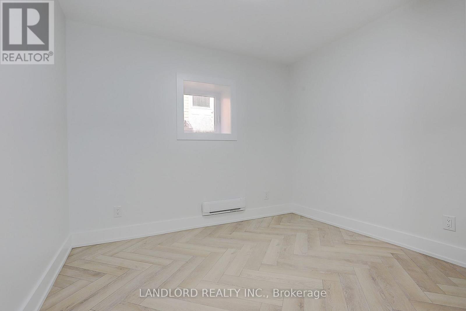 Lower - 71 Livingstone Avenue, Toronto, Ontario  M6E 2L7 - Photo 28 - W13670282
