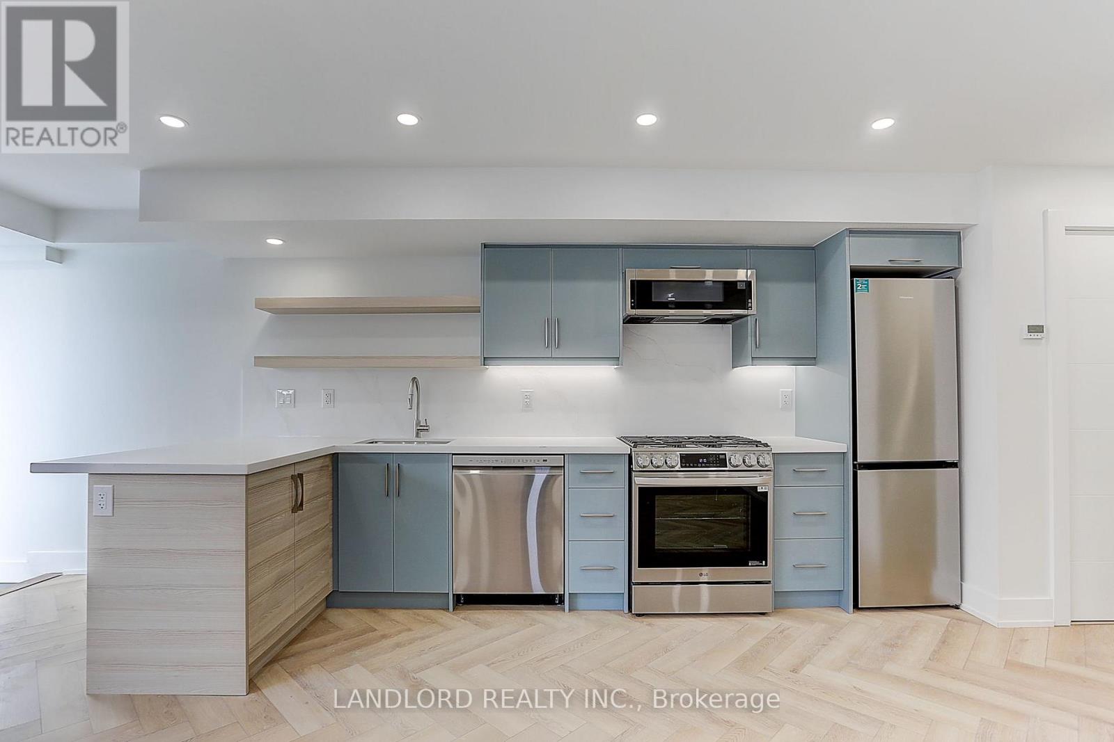 Lower - 71 Livingstone Avenue, Toronto, Ontario  M6E 2L7 - Photo 15 - W13670282