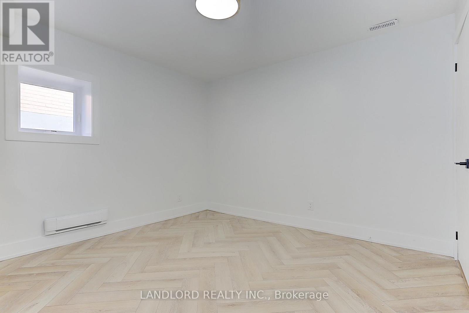 Lower - 71 Livingstone Avenue, Toronto, Ontario  M6E 2L7 - Photo 27 - W13670282
