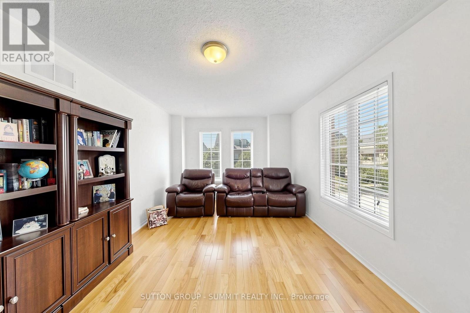 141 Gatwick Drive, Oakville, Ontario  L6H 6T7 - Photo 18 - W13670320
