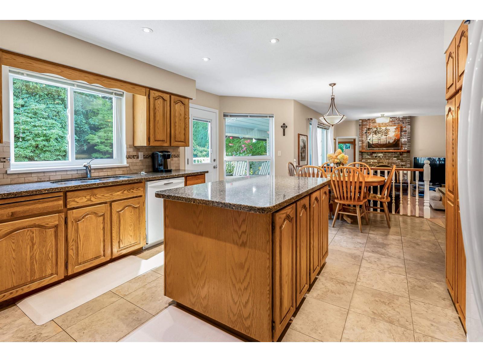 7446 149a Street, Surrey, British Columbia V3S 3H5 - Photo 9 - R3156399