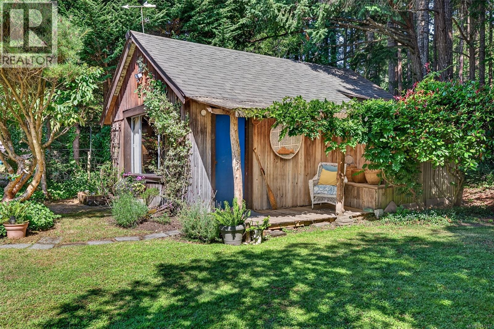 1390 Laurel Rd, North Saanich, British Columbia  V8L 5K8 - Photo 54 - 1043737