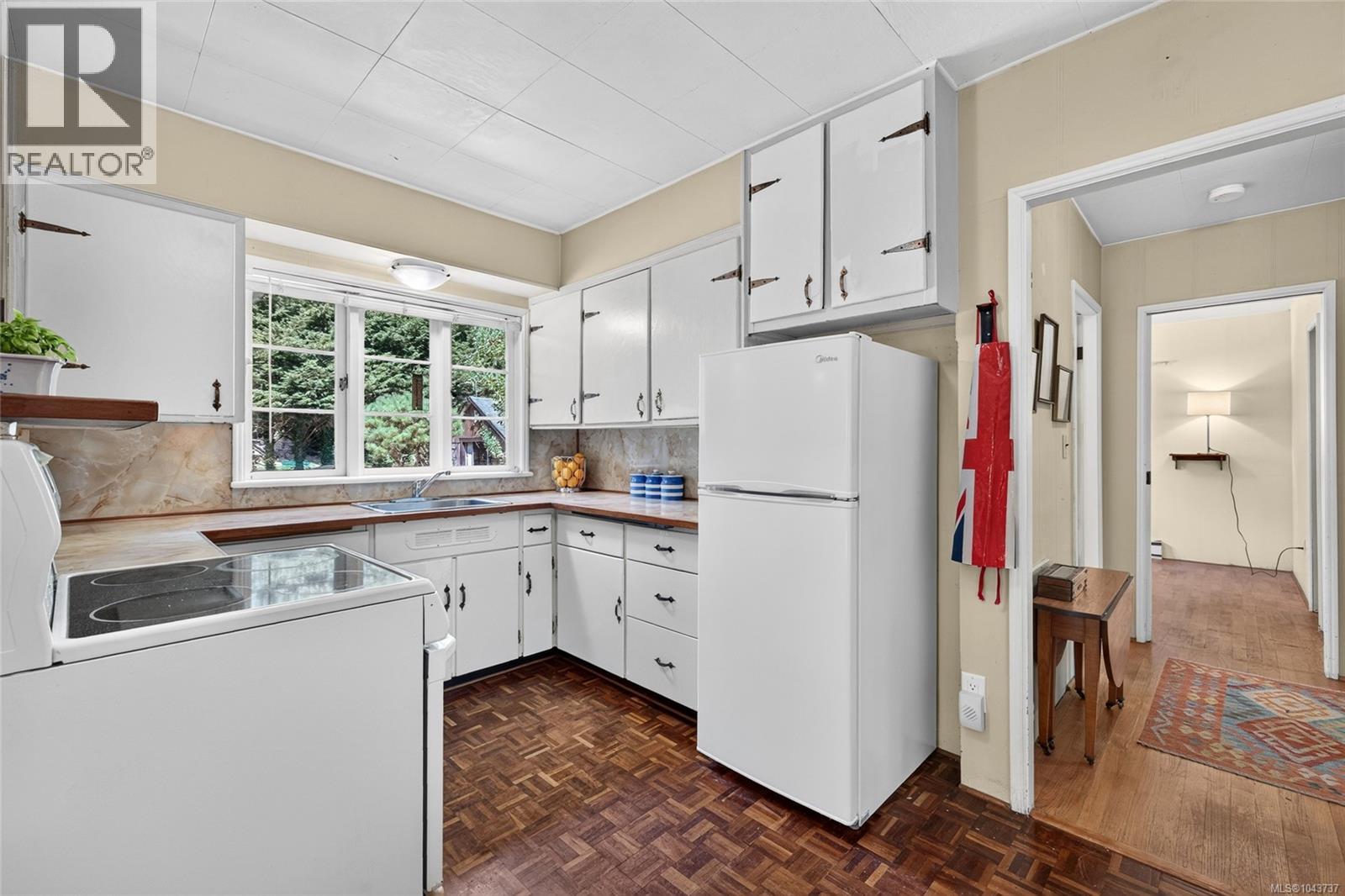 1390 Laurel Rd, North Saanich, British Columbia  V8L 5K8 - Photo 13 - 1043737