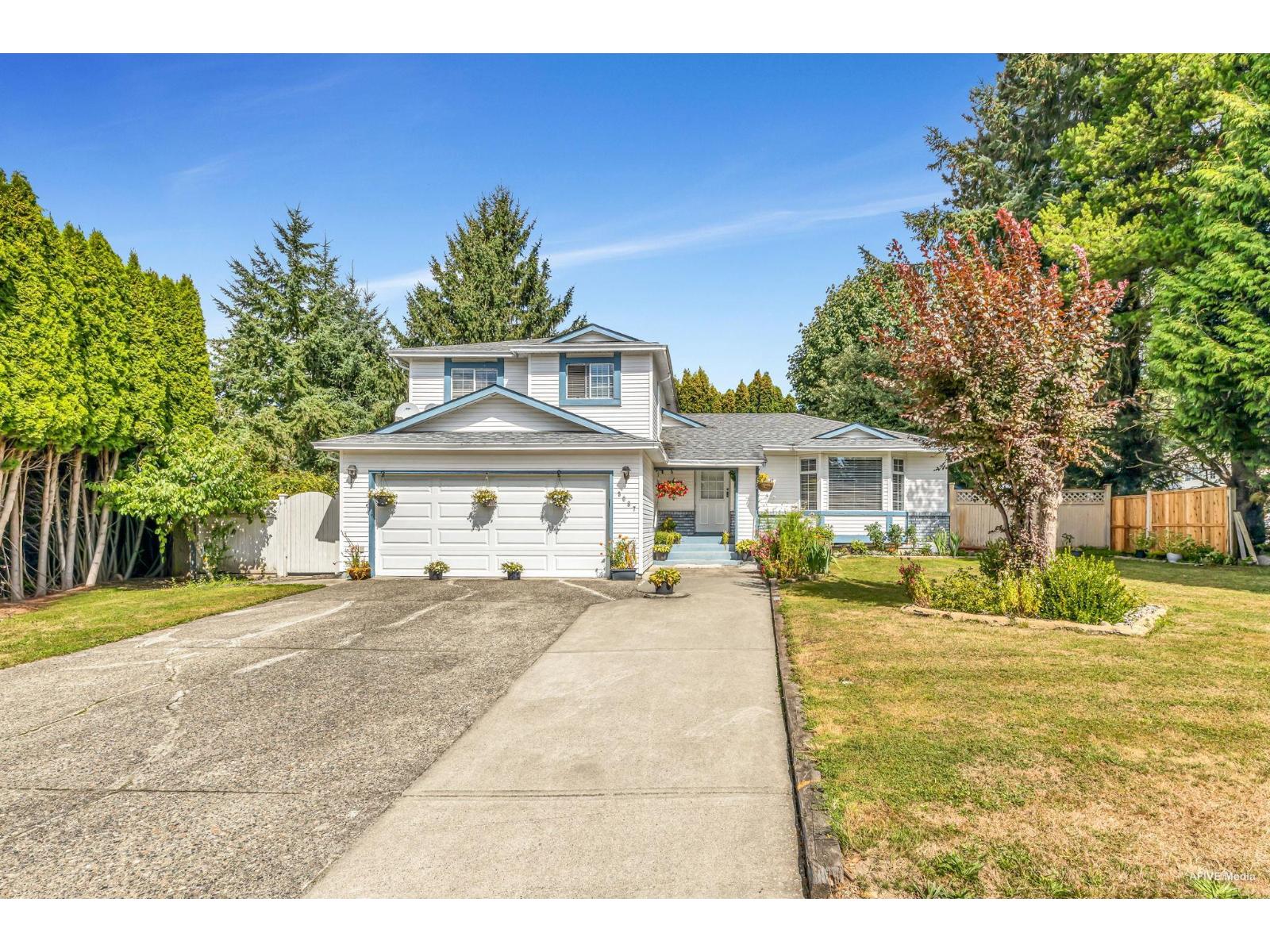 9087 144 Street, Surrey, British Columbia  V3V 5Z8 - Photo 1 - R3155320