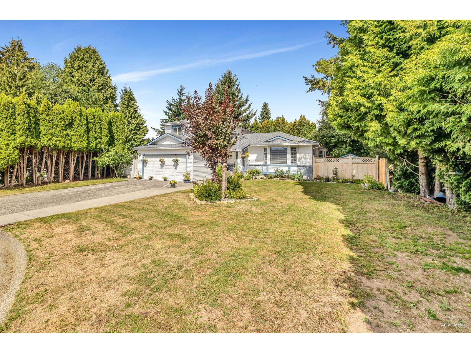 9087 144 Street, Surrey, British Columbia  V3V 5Z8 - Photo 3 - R3155320