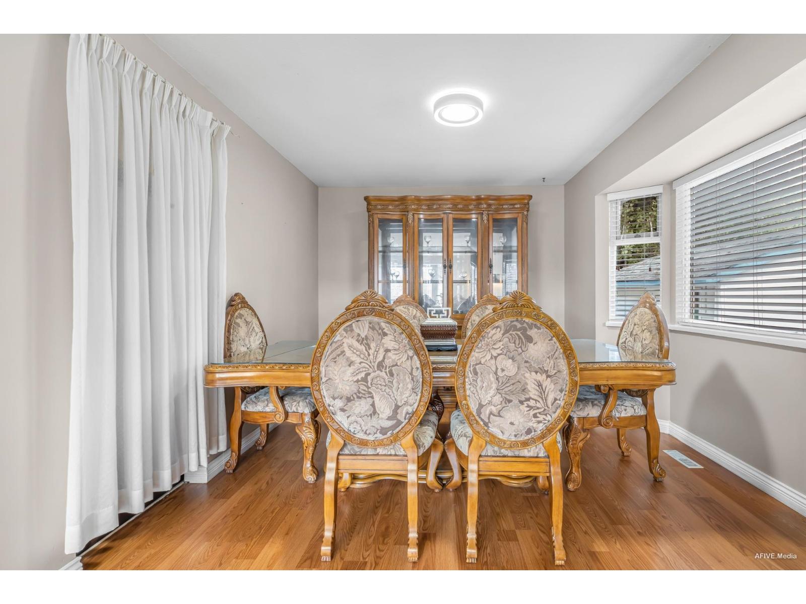 9087 144 Street, Surrey, British Columbia  V3V 5Z8 - Photo 9 - R3155320