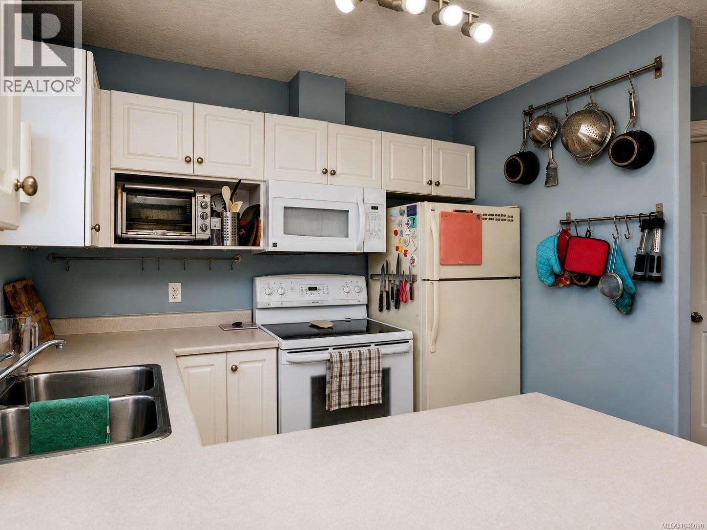 2562 Wentwich Rd, Langford, British Columbia  V9B 3N4 - Photo 7 - 1046690