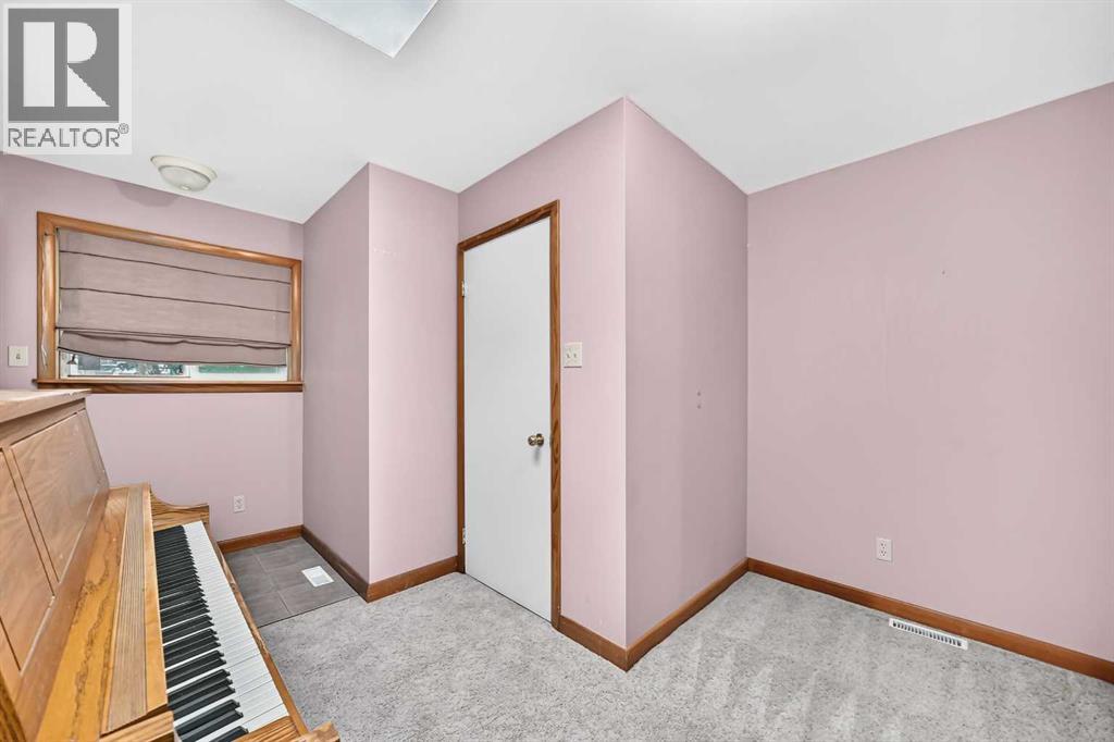 1315 19 Street NW, Calgary, Alberta  T2N 2K1 - Photo 19 - A2330860