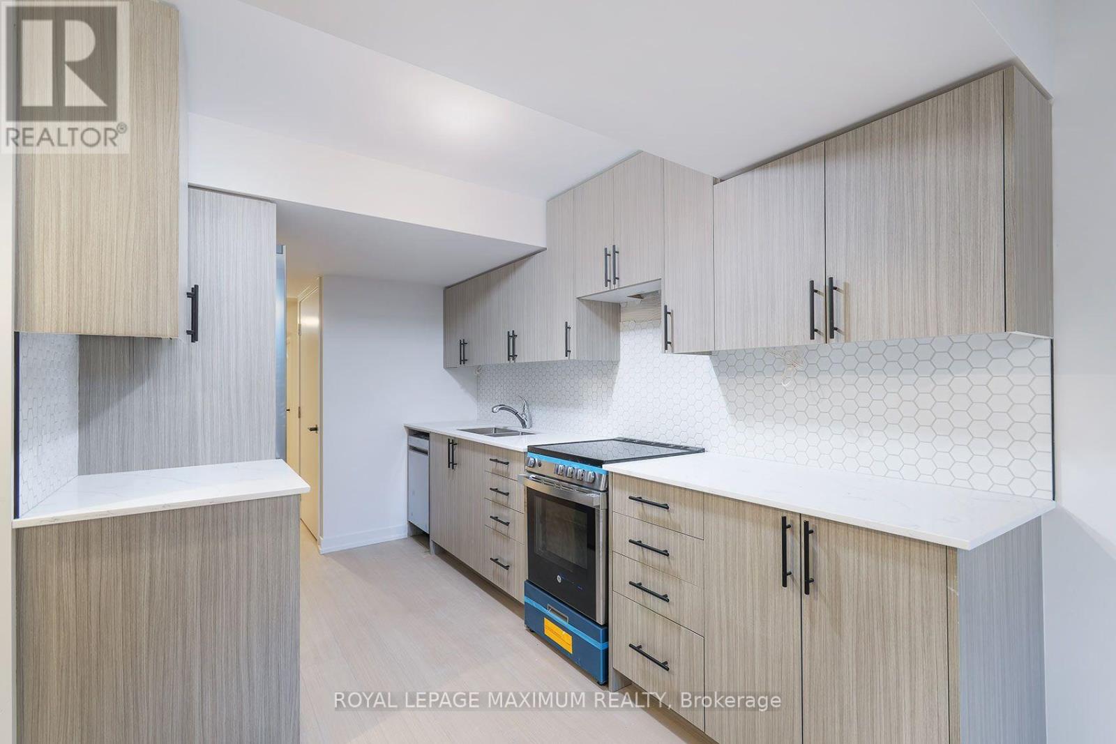 Basement - 8 Tustin Road, Brampton, Ontario  L6P 3K9 - Photo 11 - W13575710