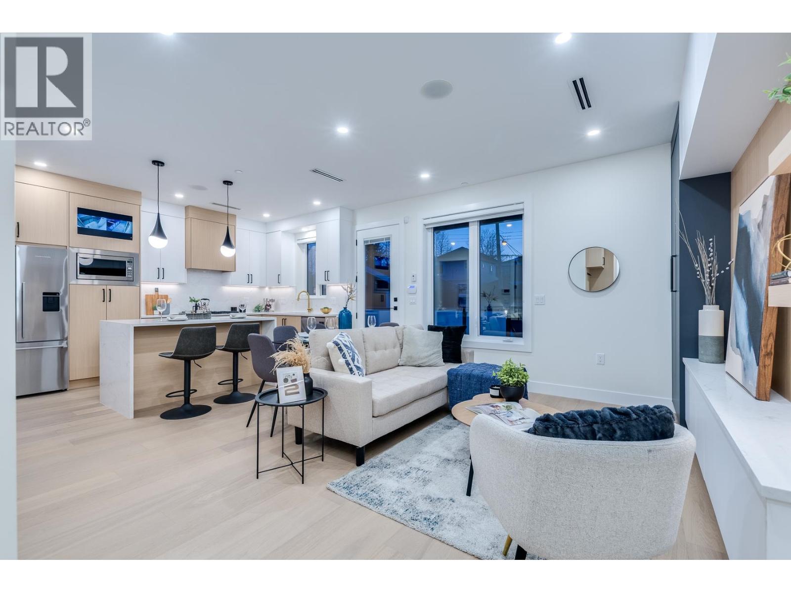 1 5459 Rhodes Street, Vancouver, British Columbia  V5R 3P1 - Photo 3 - R3156439
