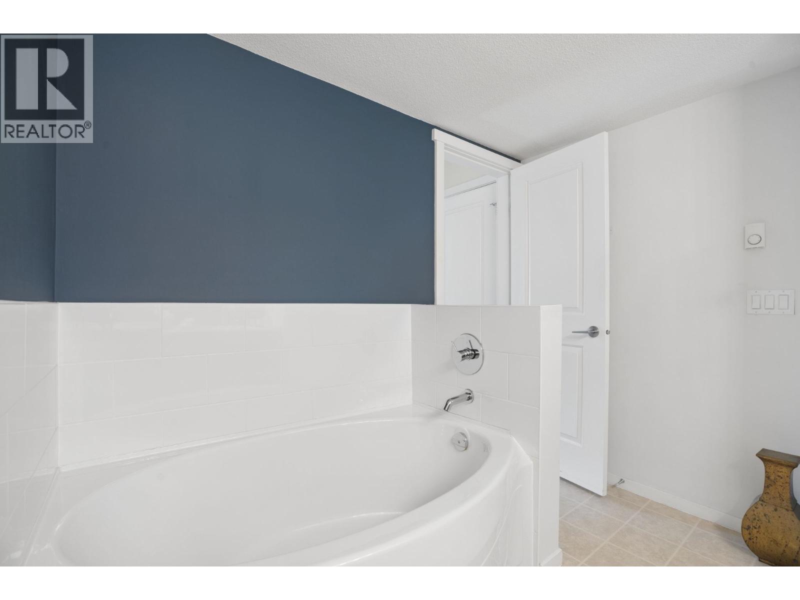 109 600 Klahanie Drive, Port Moody, British Columbia  V3H 5L2 - Photo 10 - R3156446