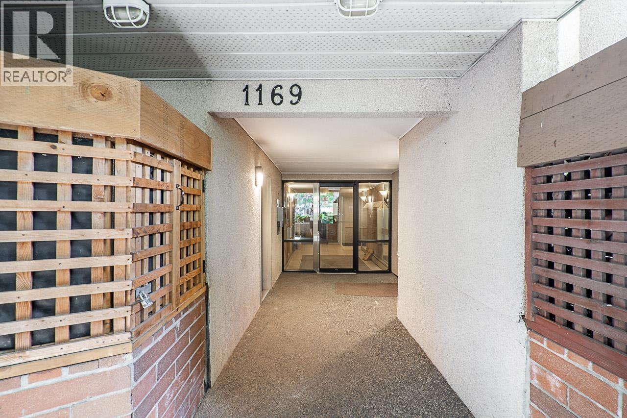 203 1169 Nelson Street, Vancouver, British Columbia  V6E 1J3 - Photo 4 - R3156454