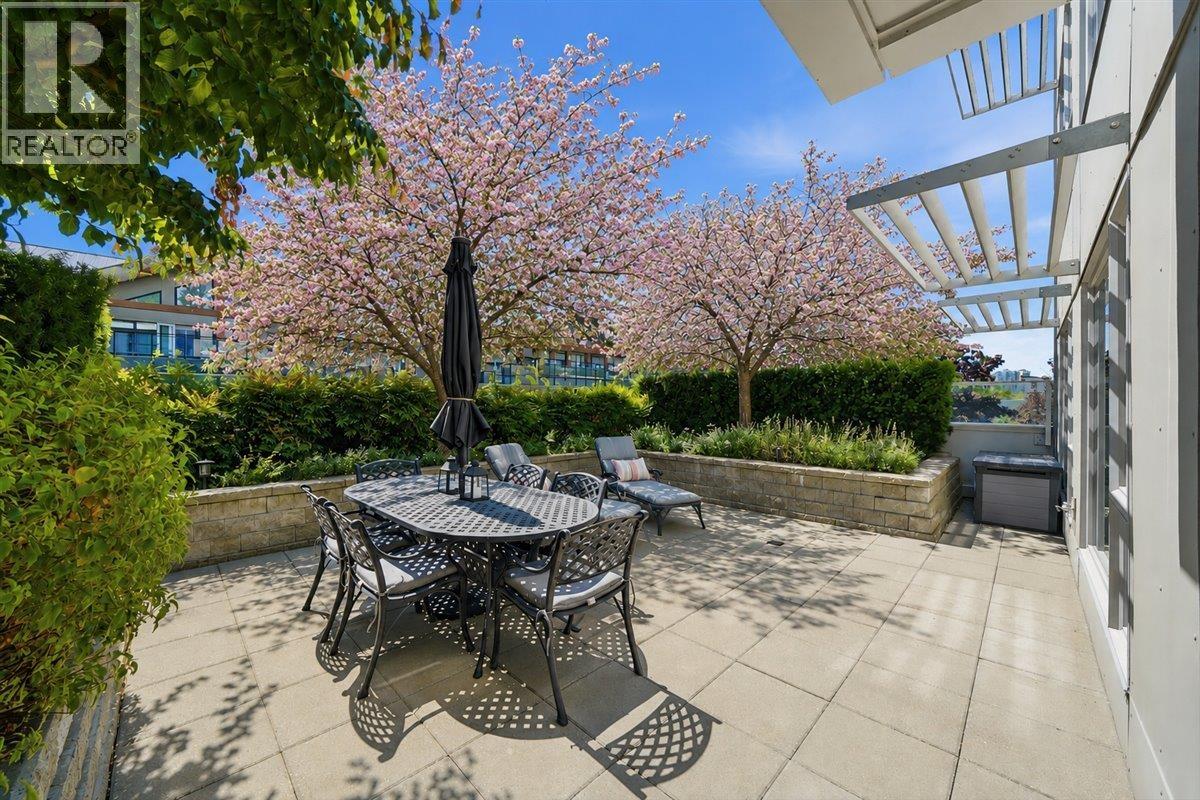 207 1061 Marine Drive, North Vancouver, British Columbia  V7P 1S6 - Photo 12 - R3156460