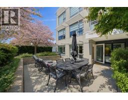 207 1061 MARINE DRIVE, North Vancouver, British Columbia