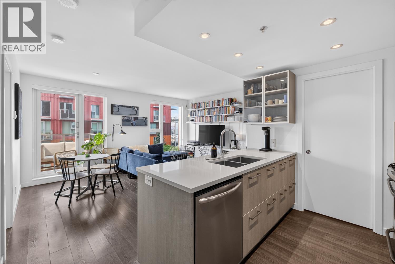 1009 983 E Hastings Street, Vancouver, British Columbia  V6A 0G9 - Photo 2 - R3156480
