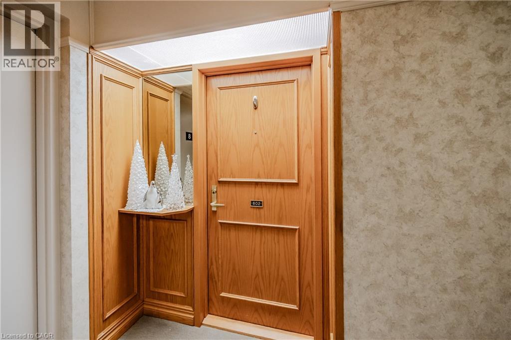 6 Willow Street Unit# 802, Waterloo, Ontario  N2J 4S3 - Photo 10 - 40853366