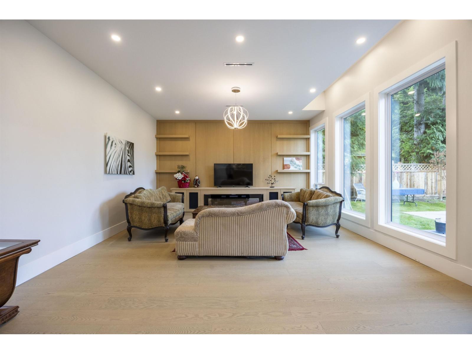 15799 Mcbeth Road, Surrey, British Columbia V4A 1X9 - Photo 6 - R3156056