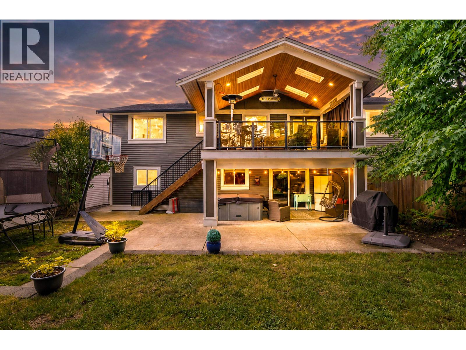23415 Whippoorwill Avenue, Maple Ridge, British Columbia  V2X 9L8 - Photo 3 - R3156396