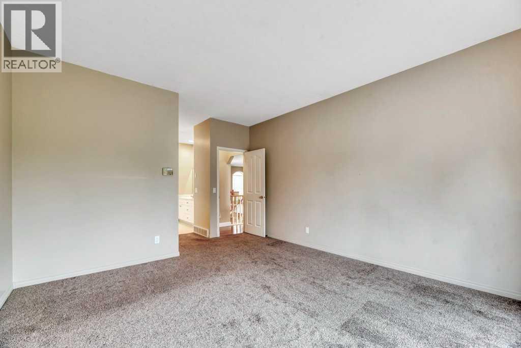 216 Douglas Woods Hill Se, Calgary, Alberta  T2Z 3B1 - Photo 32 - A2335247