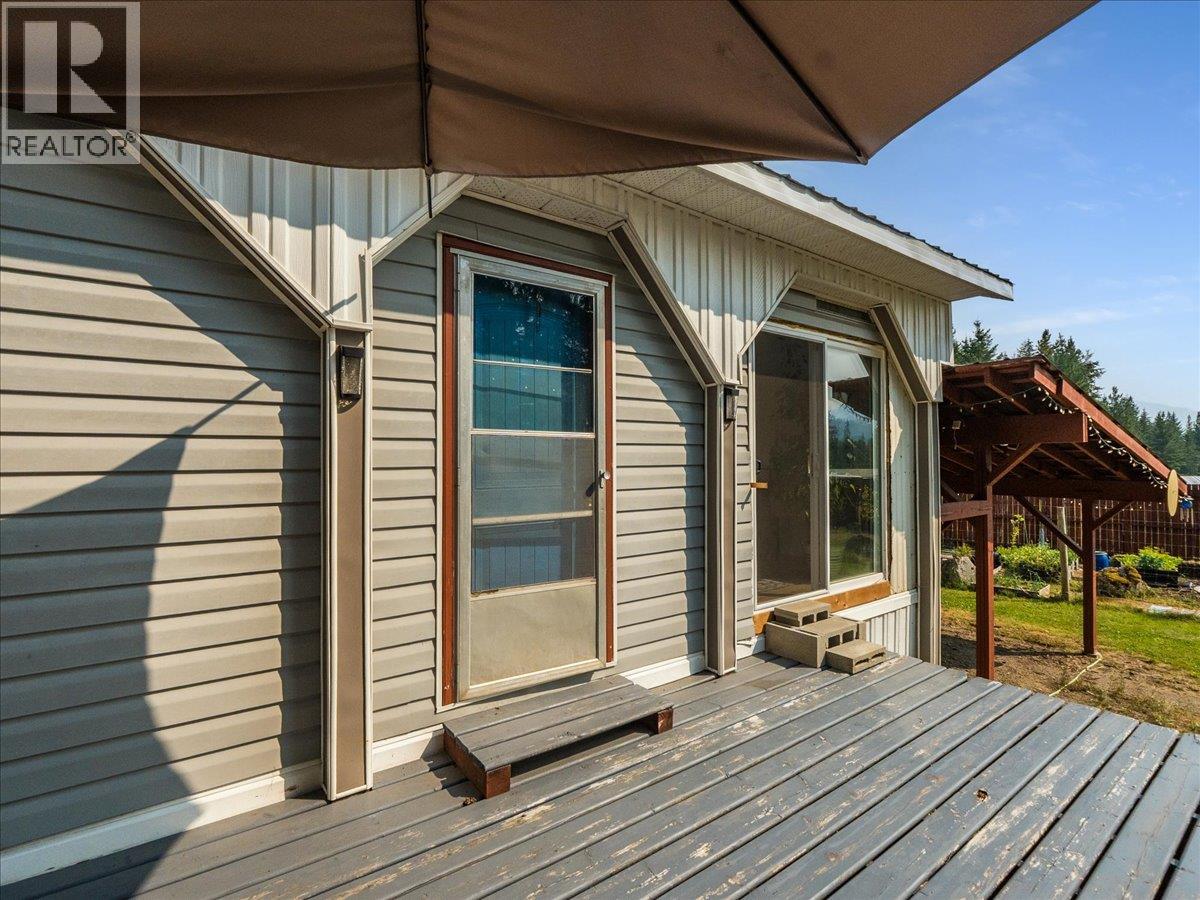 8864 Slocan  S Road, Slocan, British Columbia  V0G 2C0 - Photo 55 - 10397378