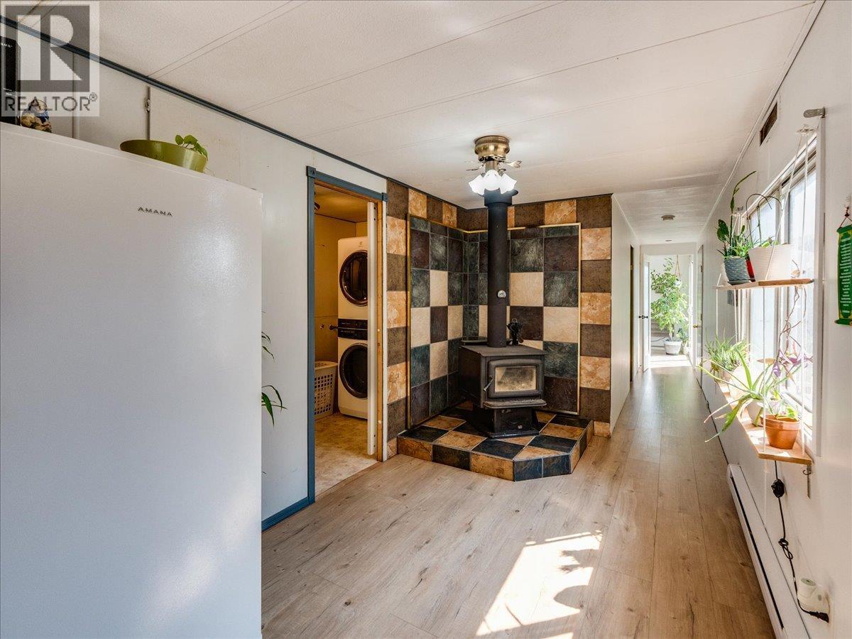 8864 Slocan  S Road, Slocan, British Columbia  V0G 2C0 - Photo 22 - 10397378