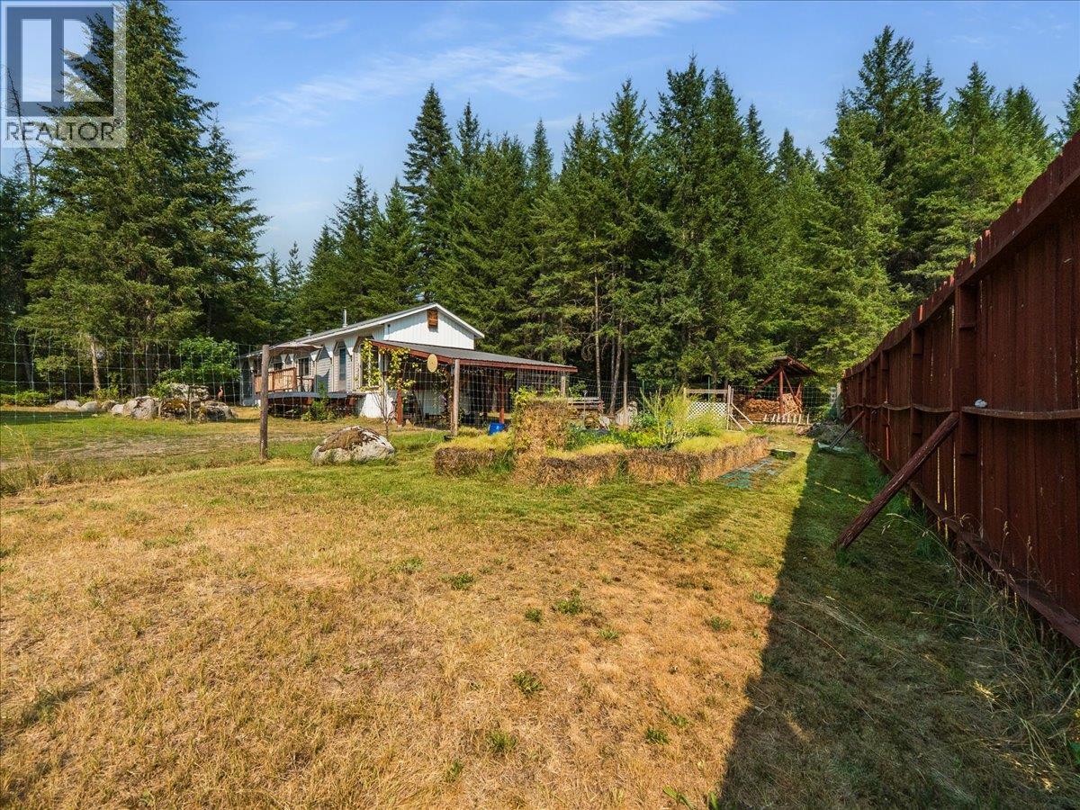8864 Slocan  S Road, Slocan, British Columbia  V0G 2C0 - Photo 47 - 10397378