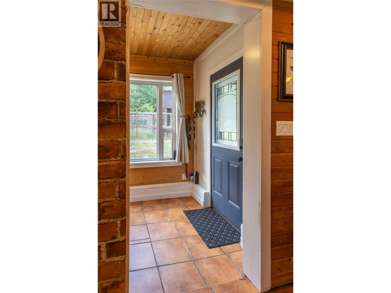 4453 Passmore Upper Road, Passmore, British Columbia  V0G 2J0 - Photo 16 - 10397813