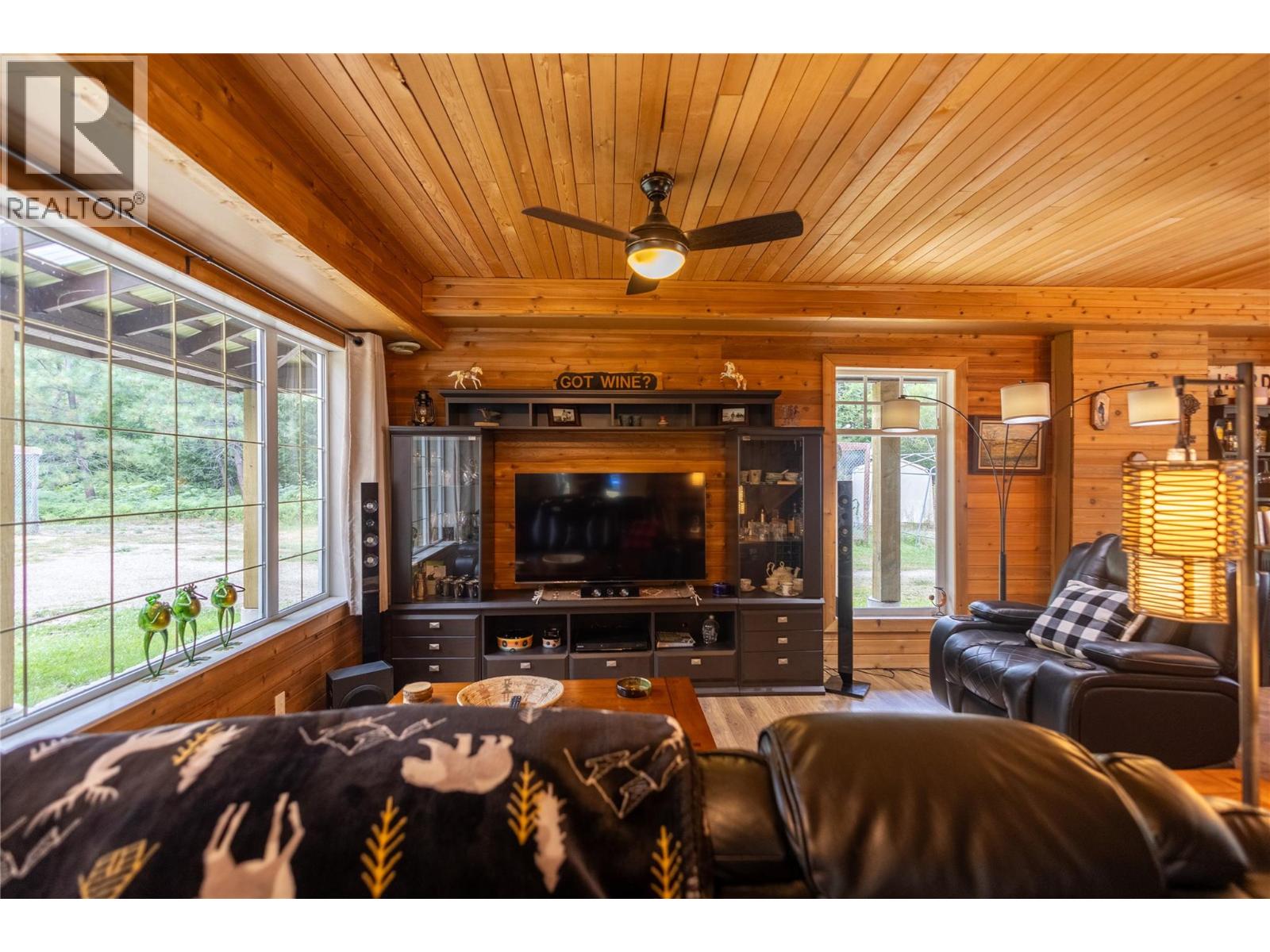 4453 Passmore Upper Road, Passmore, British Columbia  V0G 2J0 - Photo 7 - 10397813